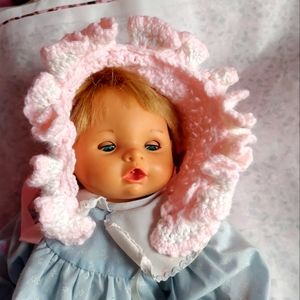 handmade crochet pink baby bonnet hat. very soft.